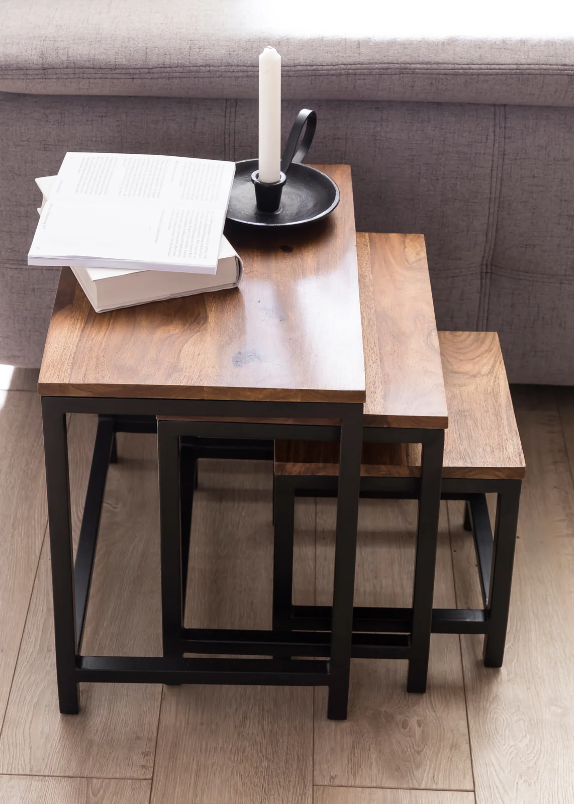 FineBuy 3er Set Design Beistelltisch Sheesham Satztisch Metallbeine, Tischset 3 teilig Materialmix, Couchtisch aus Massivholz