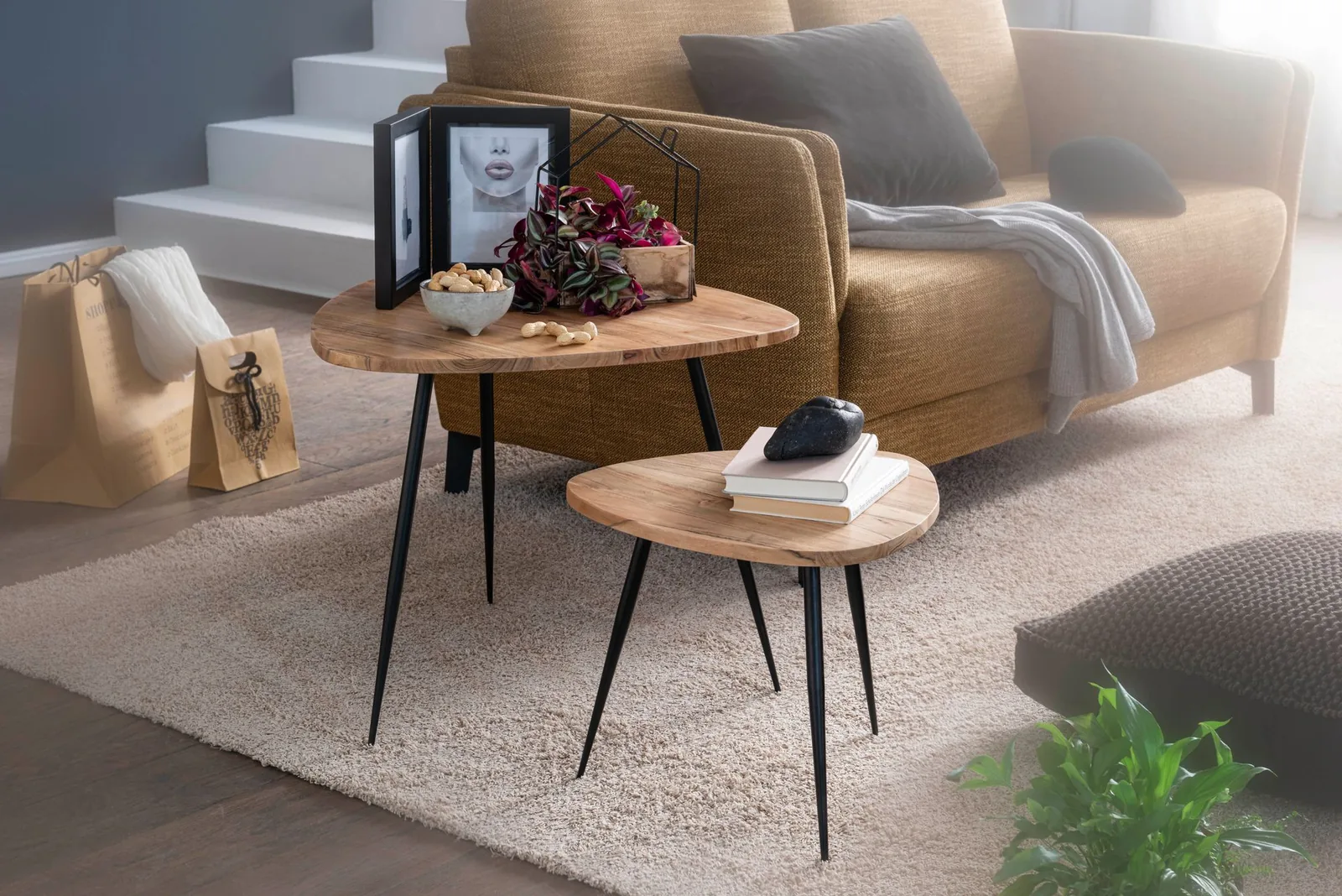 FineBuy 2er Set Satztisch Akazie Massivholz / Metall Couchtisch Klein, Design Beistelltisch Set Zwei Holz-Tische, Wohnzimmertisch Tisch Metallgestell