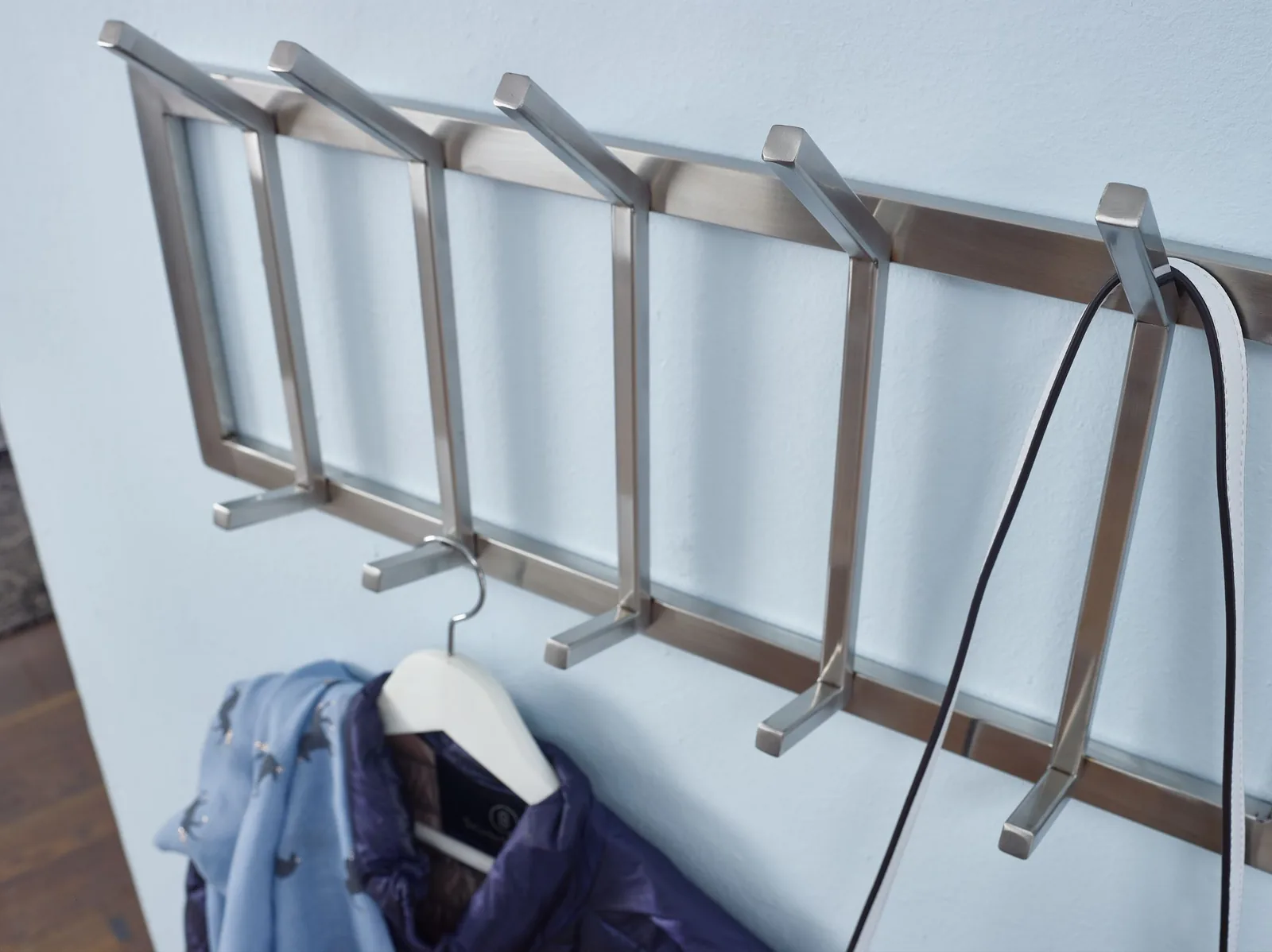 FineBuy Wandgarderobe Metall Silber 65 cm - Design Garderobenpaneel - Wand Garderobenleiste mit Hakenleiste - 10 Kleiderhaken