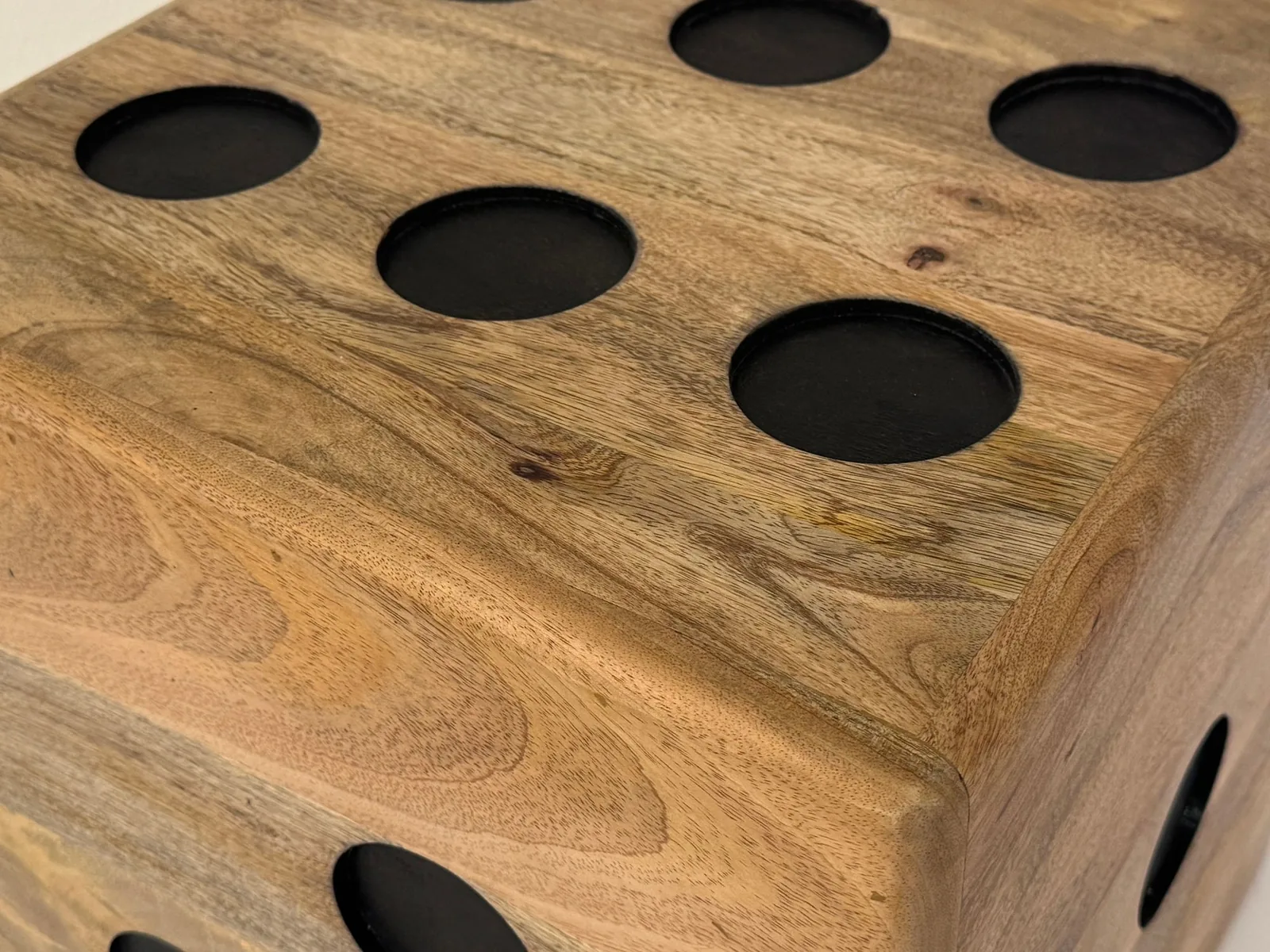 FineBuy Würfelhocker Mango Massivholz 41x41x41 cm, Design Sitzwürfel & Beistelltisch in Würfelform, Holzwürfel Deko & Couchtisch, Robuster Holzhocker im XXL Spielwürfel-Design