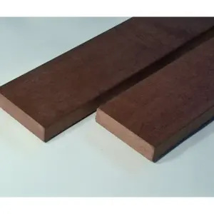 Massaranduba Dielen, KD, beidseitig glatt mit Längskanten gerundet, 25 x 100 mm, 2,44 m lang