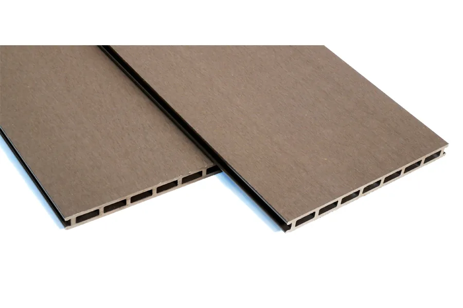 WPC Hohlkammerdiele, Balkondiele, 20 (Stärke) x 250 mm (Breite), stabiles 7-Kammer-System, beidseitig gebürstet / einseitig genutet, dunkelbraun, in der Länge von 1,80 m