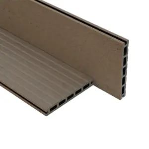 WPC / BPC Hohlkammerdiele WoodoFes, 20 (Stärke) x 145 mm (Breite), stabiles 5-Kammer-System, einseitig glatt gebürstet / einseitig genutet, braun, 2. Wahl / Restposten, Längen und Mengen nach Absprache