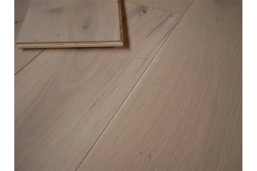 Parkett Eiche Landhausdiele, weiß geölt 14 x 190 x 1900 mm, Sortierung natur (2,888 m² / Paket)