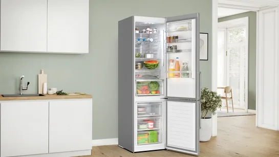 BOSCH Serie 6 Freistehende Kühl-Gefrier-Kombination mit Gefrierbereich unten 203 x 60 cm Gebürsteter Stahl KGN39AIBT