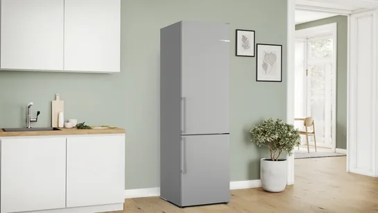 BOSCH Serie 4 Freistehende Kühl-Gefrier-Kombination mit Gefrierbereich unten 203 x 60 cm Metall-Optik KGN39VLCT