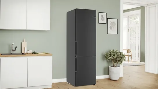 BOSCH Serie 4 Freistehende Kühl-Gefrier-Kombination mit Gefrierbereich unten 203 x 60 cm Gebürsteter schwarzer Stahl AntiFingerprint KGN39VXAU