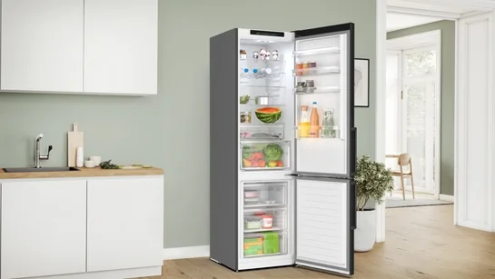 BOSCH Serie 4 Freistehende Kühl-Gefrier-Kombination mit Gefrierbereich unten 203 x 60 cm Gebürsteter schwarzer Stahl AntiFingerprint KGN39VXBT
