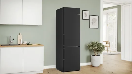 BOSCH Serie 4 Freistehende Kühl-Gefrier-Kombination mit Gefrierbereich unten 203 x 60 cm Gebürsteter schwarzer Stahl AntiFingerprint KGN39VXCT