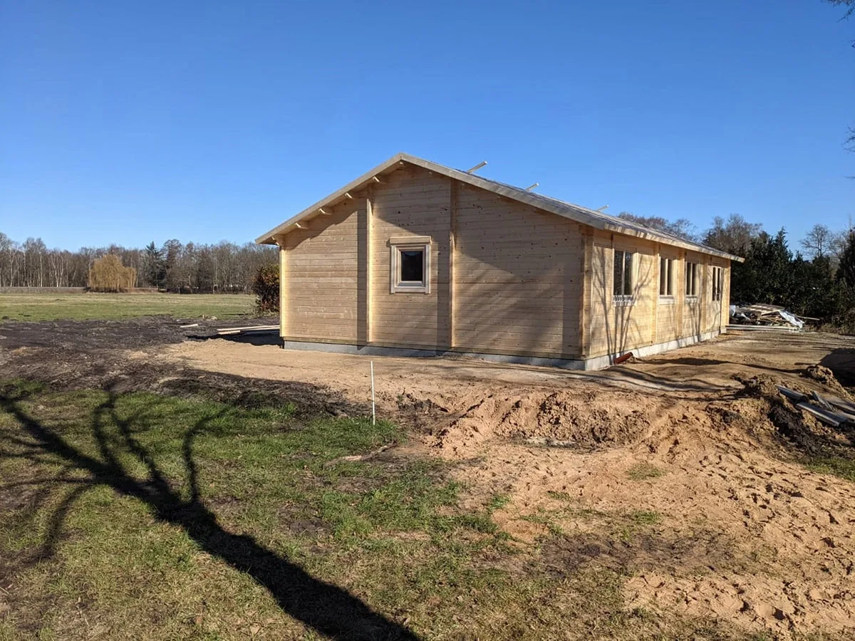 Blockhaus mit drei Schlafzimmern “Hansa Holiday G” 14x8m, 14 × 8 m